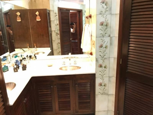 Imagen 7 de 27 de Casa Chalet Venta - Ramos Mejia - Villa Sarmiento - Permuta Menor Valor -
