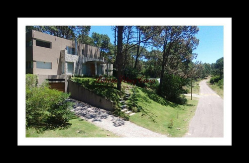 Imagen 5 de 30 de Venta Casa 4 Dormitorios En Club Del Lago, Laguna Del Sauce, Punta Ballena