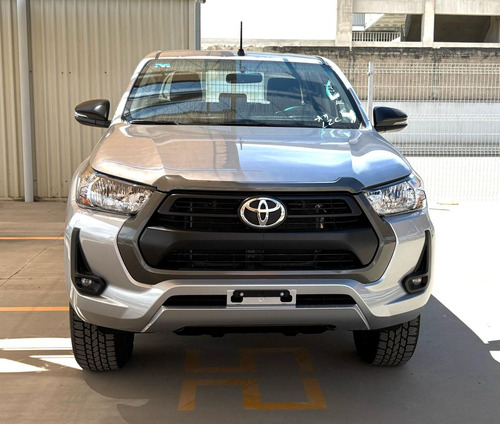 Toyota Hilux 2.7 Cabina Doble Sr Mt
