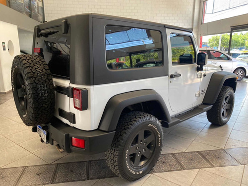 Imagen 4 de 9 de Jeep Wrangler 2008 3.8 Sport Unlimited 199cv Atx
