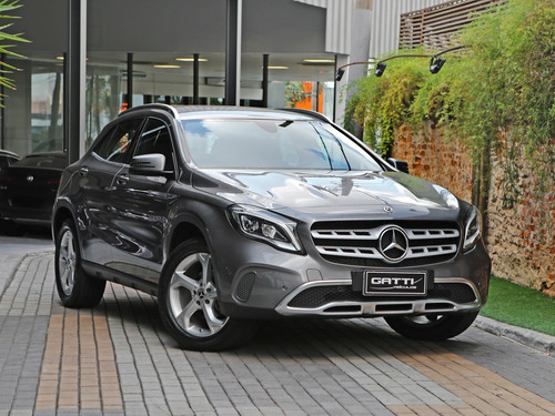 Mercedes-Benz GLA 200 1.6 CGI FLEX ADVANCE 7G-DCT