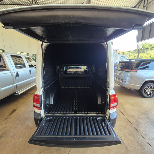 Volkswagen Saveiro 1.6 Robust Cab. Simples Total Flex 2p