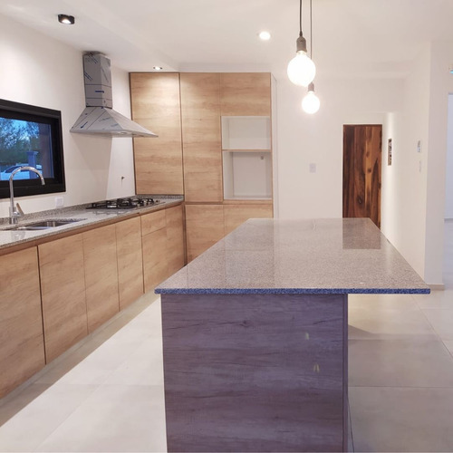 Casa Familiar En San Rafael Mendoza