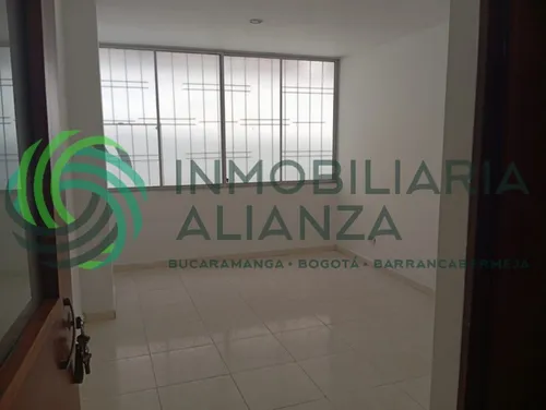 Oficina En Arriendo En Centro. Cod A8172