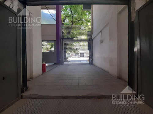 Cochera Cubierta - Barrio Norte-