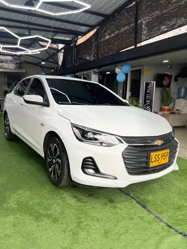 Chevrolet Onix 1.0T Premier Sedan At