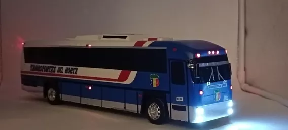 Autobús A Escala 1/32 Dina Dorado Personalizado