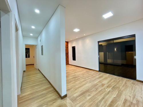 Imagen 9 de 18 de En Venta Residencia Refaccionado, Con Finas Terminaciones