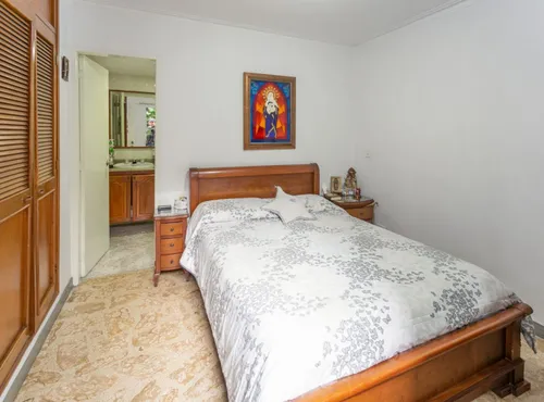 Apartamento En Venta En Laureles. Cod V13185