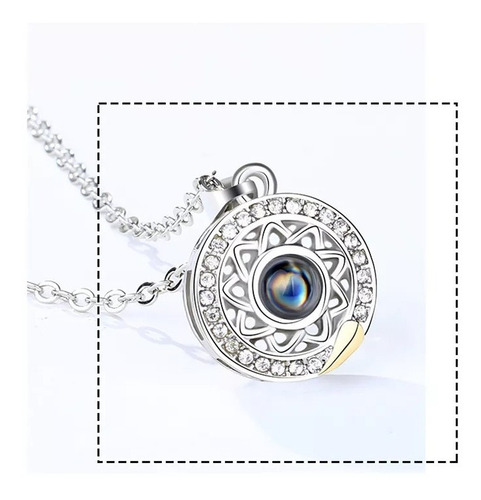 Imagen 10 de 10 de Collar De Parejas Sol Y Luna Proyecta Te Amo En 100 Idiomas