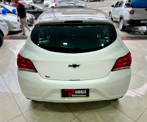 Chevrolet Onix 1.0 5p marchas