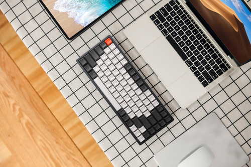 Imagen 4 de 6 de Teclado Keychron K2 V2 Hot Swapp White Led Brown Switches