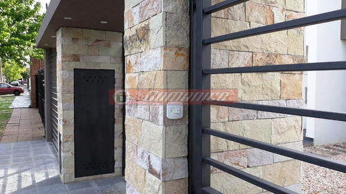 Imagen 2 de 15 de Departamento En Venta En Ituzaingó
