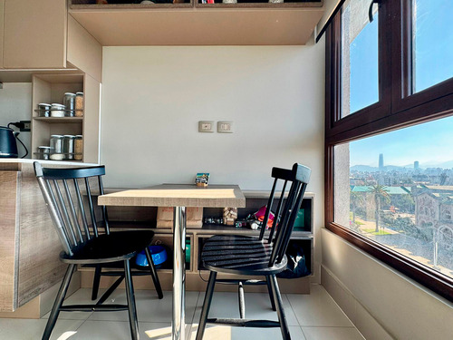 Seminuevo | 2 Dorm. | Cocina Cerrada | 2 Estac.