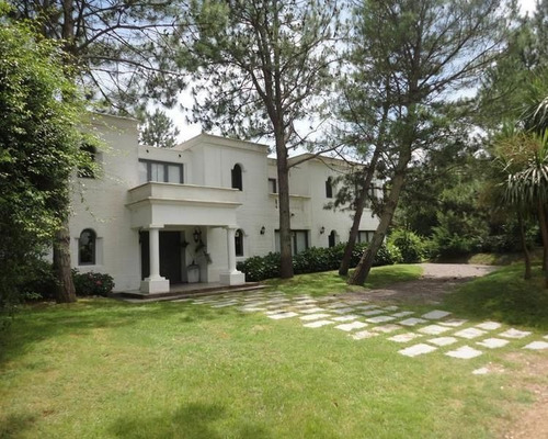 Casa En Venta De 5 Dormitorios En Rincon Del Indio
