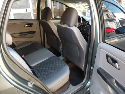 Volkswagen Fox Highline 1.6 Msi 16v Manual Con Caja De 6ta.