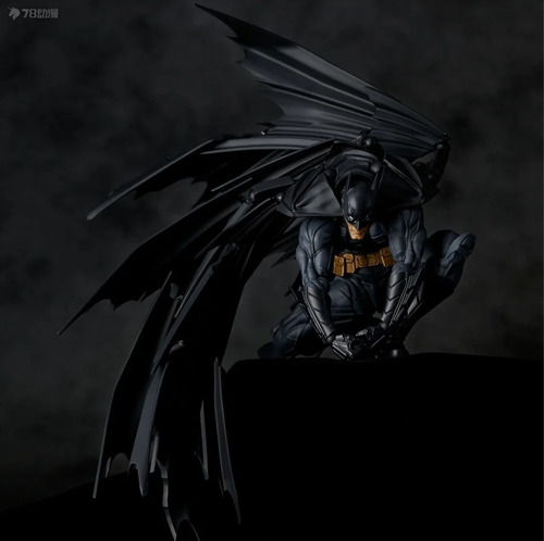 Y Figuras De Juguete Batman Amazing Yamaguchi Bruce Wayne