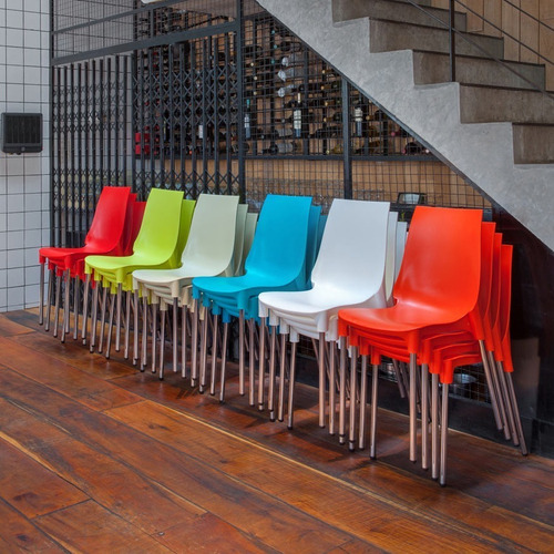 Imagen 2 de 3 de Silla Lola Base Gris Diseño Apilable Gtia Baires 4