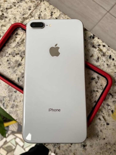 iPhone 8 Plus