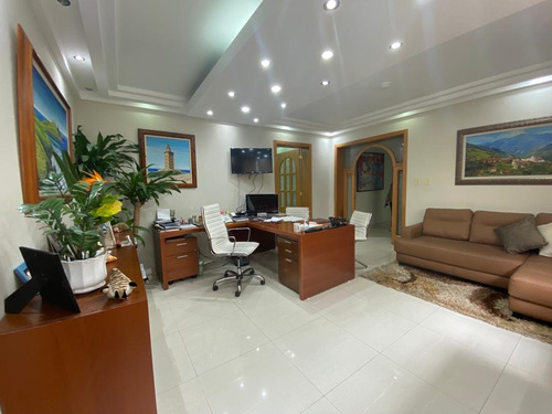 Casa Comercial En Venta En La Castellana