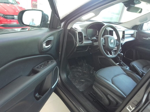 Imagen 10 de 15 de Fiat Toro 1.8 170 E-torq Evo Freedom At6