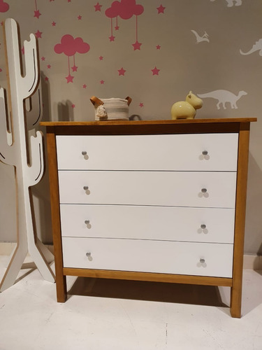 Imagen 4 de 10 de Cómoda Bambi, Terminada En Lustre Y Laca Blanca