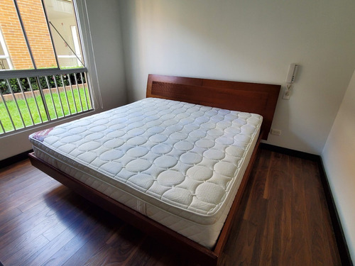 Cama King 2 X 2 Comprada De Muebles Y Acces + Colchon Spring