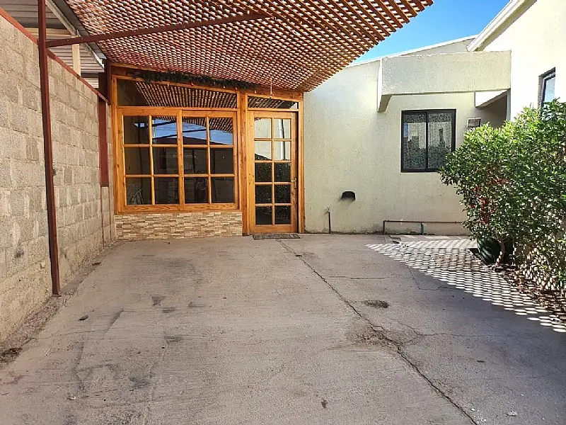Imagen 1 de 15 de Se Vende Amplia Casa Sector Los Salares