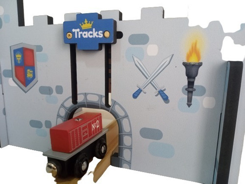 Imagen 9 de 10 de Castillo Medieval Montessori Tracks Compatible Trancity Hape