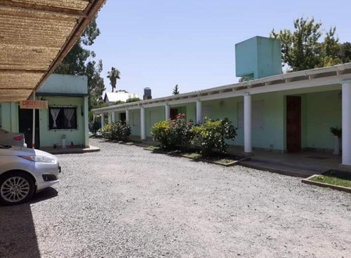 Edificio Comercial En Venta - 8 Dormitorios 7 Baños - Cochera - 1720mts2 - San Miguel Del Monte