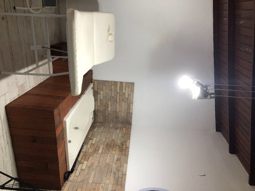 Imagem 17 de 18 de Casa À Venda Na Rua Presidente Gama Rosa, Trindade, Florianópolis - Sc - Liv-16393