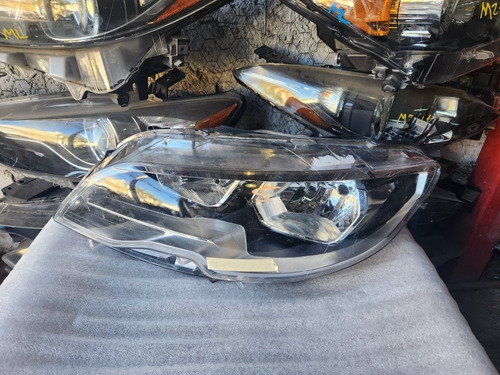 Faro  Peugeot 301 2018 2019 Detalle Usado
