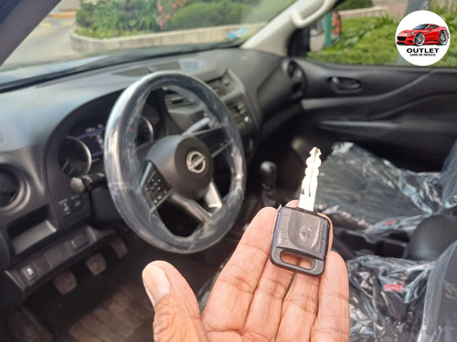 Nissan Frontier 2.5 Se Dc 4X2 Mt