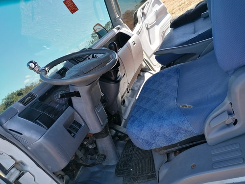 Imagen 3 de 6 de Mitsubischi Canter Fuso 2007