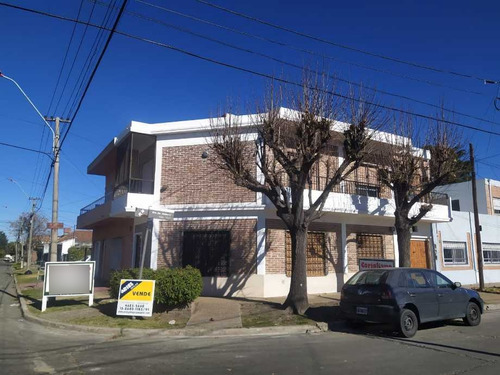 Casa Para 2 Familias En Venta En Castelar Sur