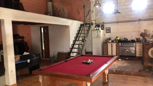 Imagen 2 de 6 de Galpón Con Vivienda