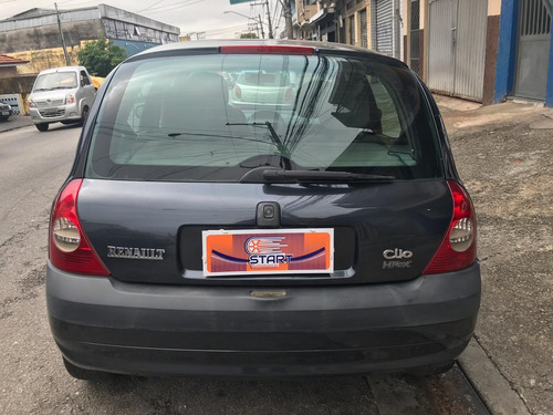 Renault - Clio Privilege 1.6 - 2006
