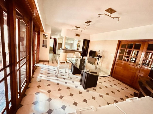 Imagen 21 de 30 de Excelente Casa Con Piscina En Venta - Lomas De Zamora
