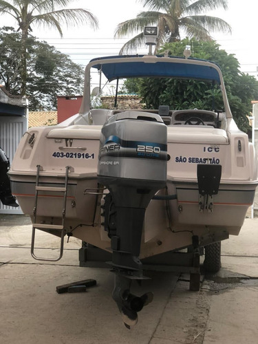 Poddium - Lancha De Fibra Real Angra 25 Motor De 250hp Efi