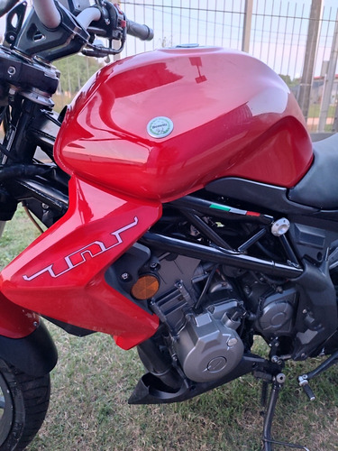 Imagen 14 de 25 de Benelli Tnt 300