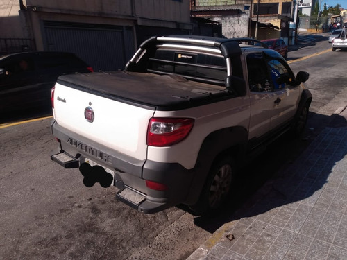 Fiat Strada 1.8 16v Adventure Cab. Dupla Flex 3p 2016