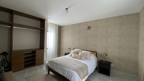 Departamento En Venta De 3 Habitaciones En Privada