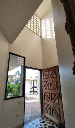 Imagen 3 de 10 de Casa En Altos De Guataparo Cod:137633 Marimer 04124382769