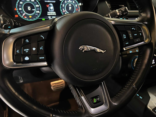 Imagem 6 de 15 de Jaguar E-pace 2018 2.0 R-dynamic Se Awd Aut. 5p
