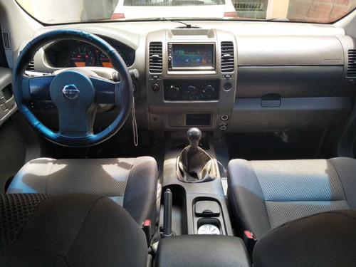 Nissan Frontier 2012 2.5 Strike Cab. Dupla 4x2 4p