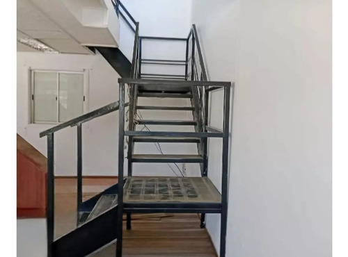 Se Vende Terreno Con Oficinas, Jjprieto Con Salesianos