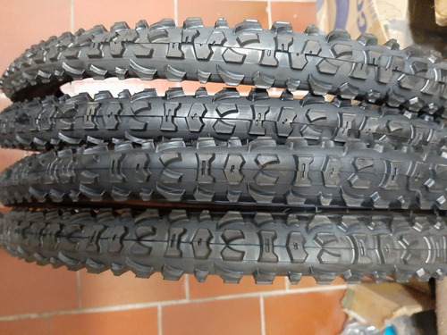 Imagen 3 de 4 de Cauchos Bicicleta Rin 26 De Taco