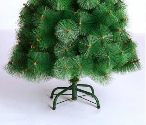 Imagem 3 de 5 de Árvore De Natal 150cm 130 Galhos Luxo Para Natal
