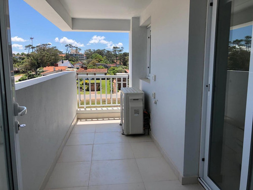Imagen 2 de 29 de Punta Del Este, Pent House Duplex , 4 Dormitorios, Gge X2, Vista Al Mar, Amenities , Nuevo !!