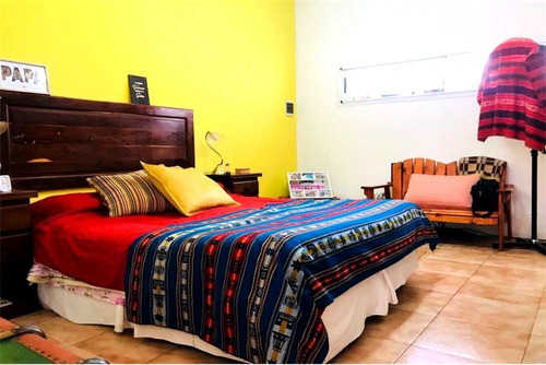 Casa (8.66 X 43 Mts.) - Coch. Cub. - Amplio Jardín